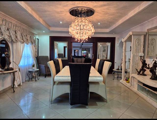 5 BEDROOM HOUSE FOR SALE IN THE HILL